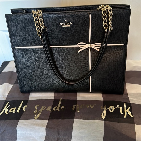 kate spade Bags Kate Spade Cherry Street Danna Crossbody With White Bow Poshmark